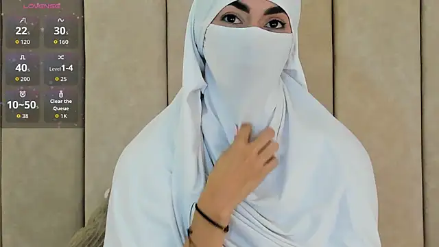 Snapshot of _Zahiira_ chatting on October 1, 2025, 12:11 pm Zahiira online show from October 1, 2025, 12:11 pm