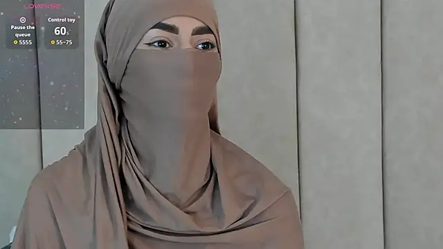 Snapshot of _Zahiira_ chatting on November 12, 2025, 11:54 am Zahiira online show from November 12, 2025, 11:54 am