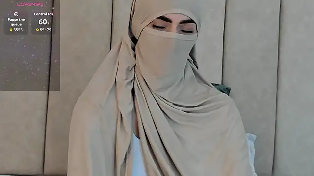 Snapshot of _Zahiira_ chatting on November 29, 2025, 12:08 pm Zahiira online show from November 29, 2025, 12:08 pm