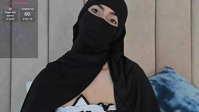 Snapshot of _Zahiira_ chatting on April 21, 2026, 12:44 pm Zahiira online show from April 21, 2026, 12:44 pm