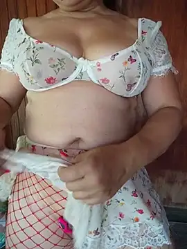 Snapshot of BigAssMom_ chatting on June 14, 2026, 9:22 am BigAssMom online show from June 14, 2026, 9:22 am