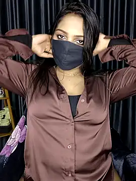 Webrowncouple online show from October 6, 2025, 2:58 pm