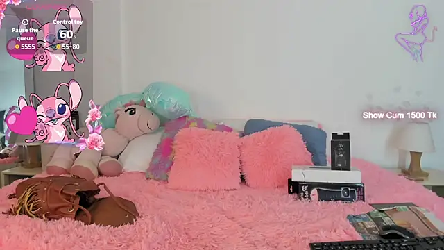 Ariana-Fernandez online show from September 29, 2025, 12:54 pm