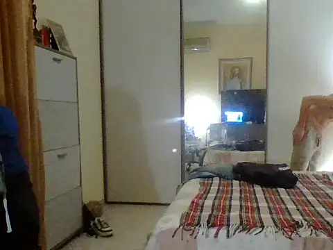 KalendaXL online show from November 17, 2025, 7:08 pm