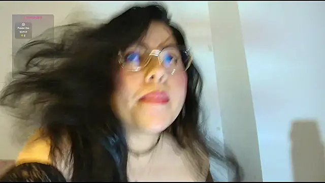 Snapshot of kute_jess chatting on October 7, 2025, 3:25 am kute jess online show from October 7, 2025, 3:25 am