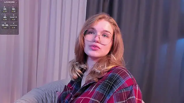 SophieMurrr online show from October 14, 2025, 3:13 pm