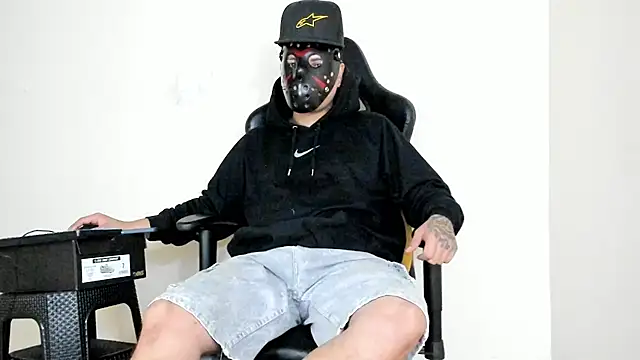 Snapshot of HELLSTAR chatting on November 1, 2025, 5:31 am HELLSTAR online show from November 1, 2025, 5:31 am