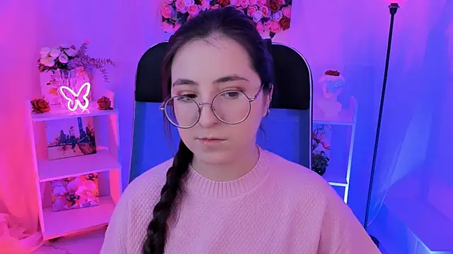 VirtuallVoyant online show from October 16, 2025, 7:09 am