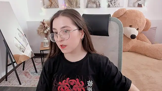 VirtuallVoyant online show from March 27, 2026, 8:26 am