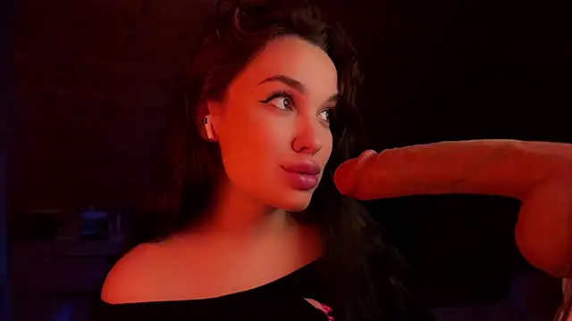 Crucio online show from April 8, 2026, 8:31 pm