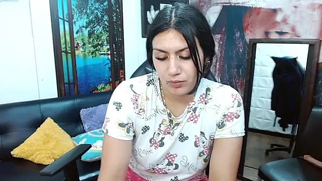 gigi gilt  online show from April 5, 2026, 4:59 pm