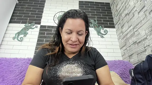 Sandra Milf love online show from September 18, 2025, 3:08 am