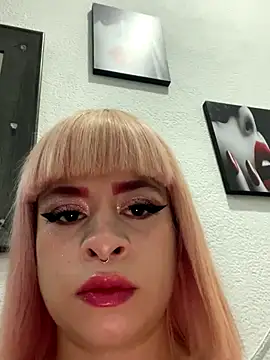 Venuss1  online show from October 5, 2025, 2:32 am