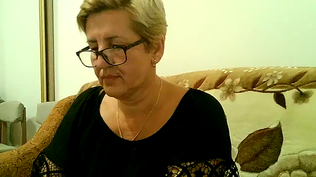Snapshot of Dana4921 chatting on September 9, 2025, 5:56 pm Dana4921 online show from September 9, 2025, 5:56 pm