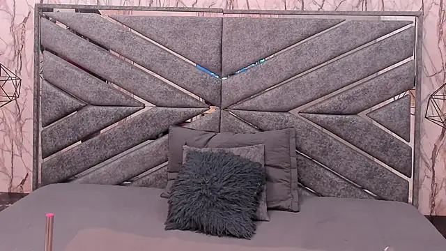 SASHA BROWNIE   online show from January 9, 2026, 7:26 pm