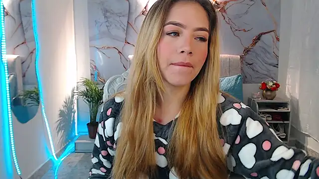  Tiffany1 online show from September 14, 2025, 6:40 pm