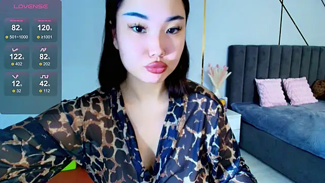 Snapshot of hwa_rin chatting on October 27, 2025, 3:49 pm hwa rin online show from October 27, 2025, 3:49 pm