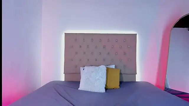 Zafiro  Brown online show from September 20, 2025, 11:22 am