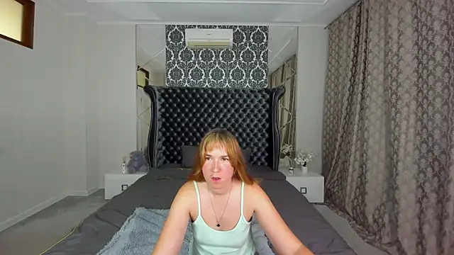 Sofii darling online show from October 6, 2025, 4:15 pm