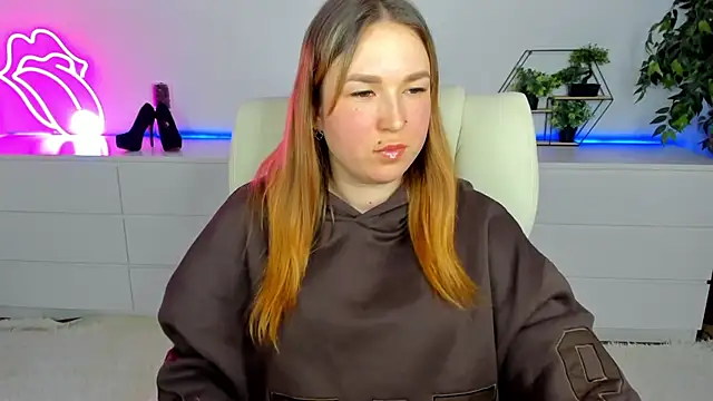 Sofii darling online show from February 18, 2026, 5:31 pm