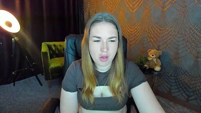 Snapshot of Sofii_darling chatting on April 27, 2026, 4:27 pm Sofii darling online show from April 27, 2026, 4:27 pm