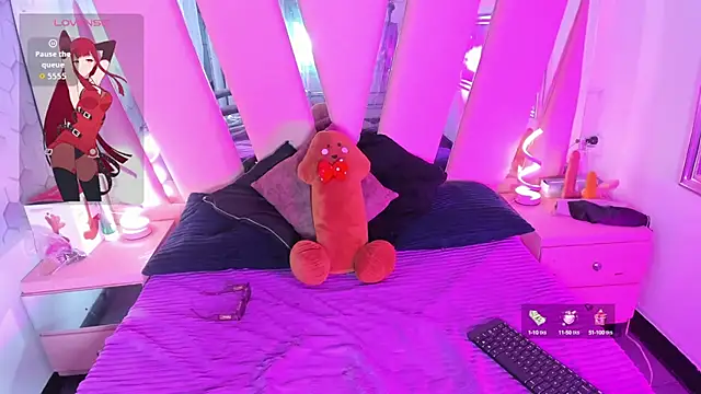 Viiolettlopez online show from October 15, 2025, 1:33 pm