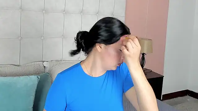 ashley Olsen online show from September 26, 2025, 3:32 am