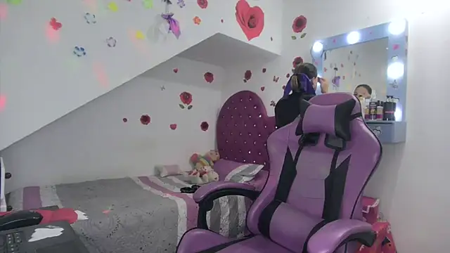 Snapshot of soffy_rosses chatting on October 16, 2025, 1:50 am soffy rosses online show from October 16, 2025, 1:50 am