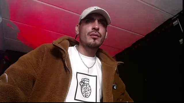 malek xarx  online show from November 23, 2025, 5:40 am