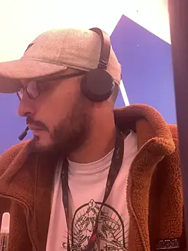 malek xarx  online show from January 10, 2026, 1:35 pm