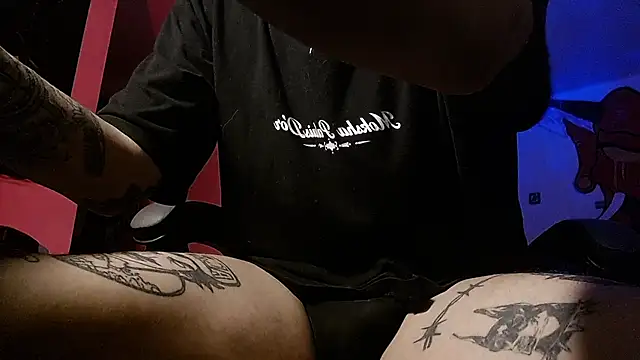 malek xarx  online show from April 3, 2026, 3:26 am