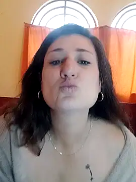 Snapshot of BlanquitaMexicana chatting on February 5, 2026, 9:19 pm BlanquitaMexicana online show from February 5, 2026, 9:19 pm