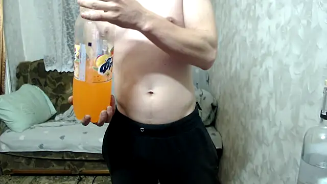 Snapshot of Alexilon chatting on May 4, 2026, 12:39 am Alexilon online show from May 4, 2026, 12:39 am