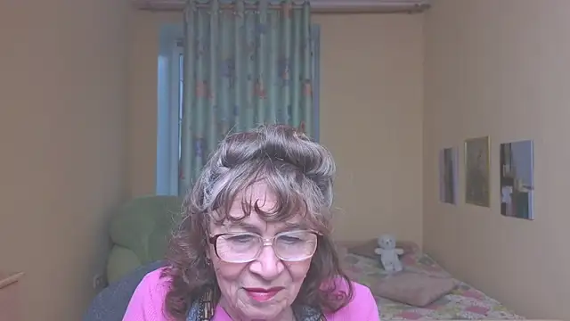 Snapshot of Betty_Brick chatting on May 6, 2026, 4:12 pm Betty Brick online show from May 6, 2026, 4:12 pm