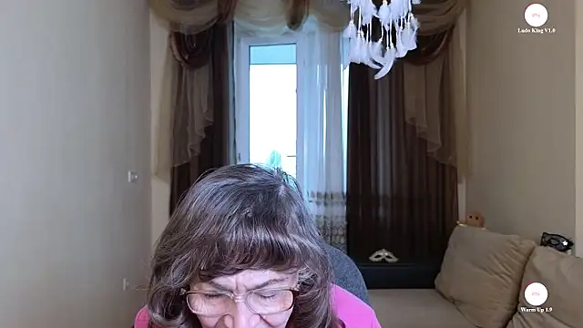 Snapshot of Betty_Brick chatting on May 12, 2026, 1:30 pm Betty Brick online show from May 12, 2026, 1:30 pm