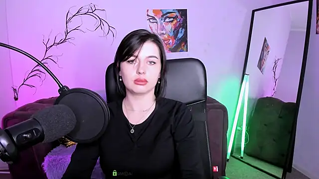 violett queen12 online show from November 9, 2025, 2:37 pm