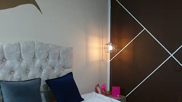 Aleecandrews online show from September 25, 2025, 7:28 pm