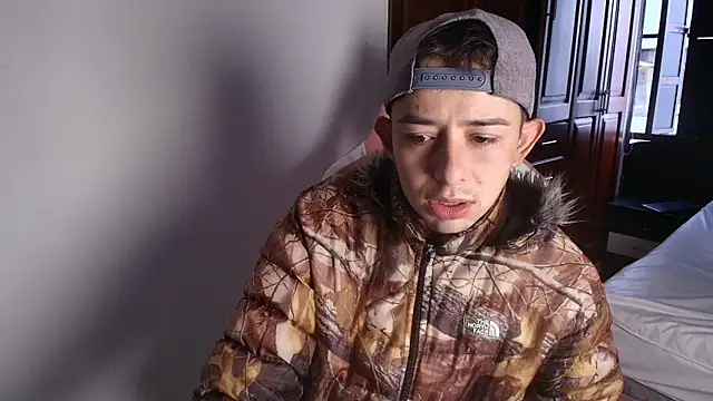 Aleecandrews online show from October 9, 2025, 7:34 pm