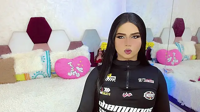 kushina uzumaki75 online show from October 4, 2025, 3:48 am