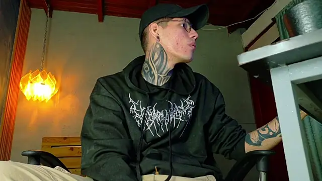 david huge online show from April 19, 2026, 12:48 pm