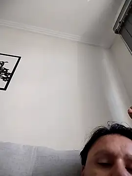 Snapshot of LeoMaduroSP chatting on September 18, 2025, 3:03 pm LeoMaduroSP online show from September 18, 2025, 3:03 pm