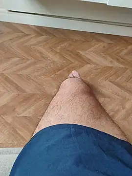 Snapshot of LeoMaduroSP chatting on October 7, 2025, 12:35 pm LeoMaduroSP online show from October 7, 2025, 12:35 pm