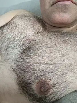 Snapshot of LeoMaduroSP chatting on July 6, 2026, 2:25 pm LeoMaduroSP online show from July 6, 2026, 2:25 pm