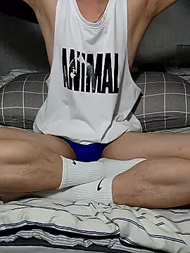 icejuljulju online show from February 4, 2026, 1:39 pm