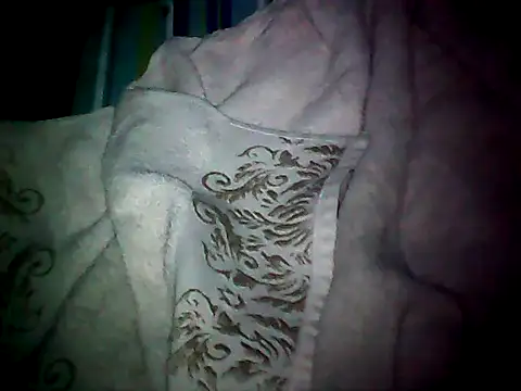 20cmloiro online show from April 18, 2026, 7:58 pm