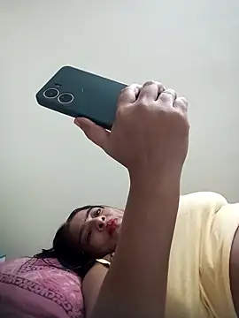 srimasrima online show from October 18, 2025, 4:08 pm