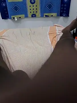 Snapshot of Luky2-35 chatting on October 3, 2025, 6:38 pm Luky2-35 online show from October 3, 2025, 6:38 pm