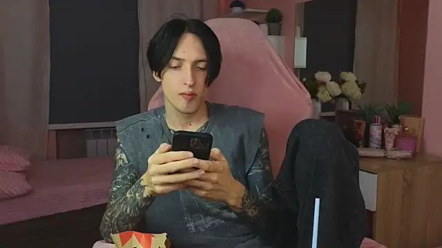 Martin Jin online show from November 20, 2025, 12:16 pm