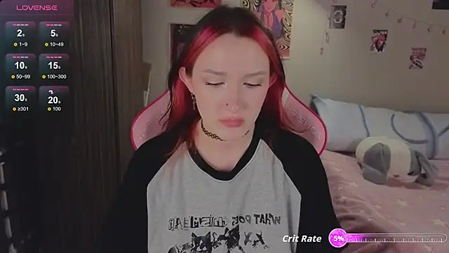 CrystalBlaze  online show from October 25, 2025, 8:47 pm