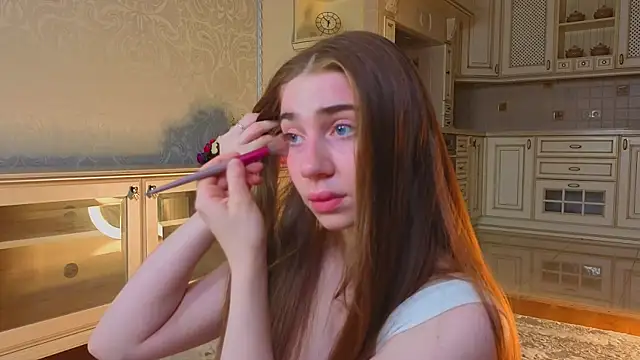 Snapshot of EadlinGillim chatting on September 22, 2025, 3:08 am EadlinGillim online show from September 22, 2025, 3:08 am